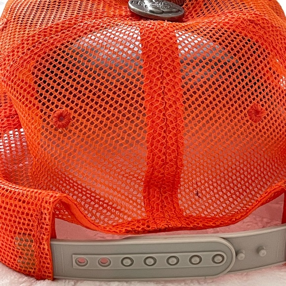 Ed Hardy Cap / Fish Coy design - Picture 5 of 8